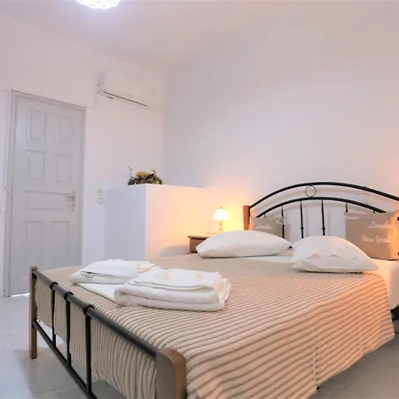 Guest house Xrissi Ammos Agia Kiriaki Beach (Milos)
