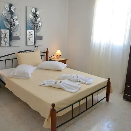 Xrissi Ammos Guest house *